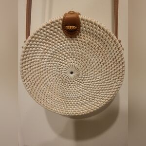 RATTAN ROUND PURSE-NEW